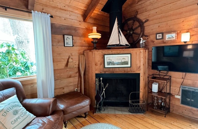 Cozy Pondside Cottage, Wellfleet, 5 Min to Beaches