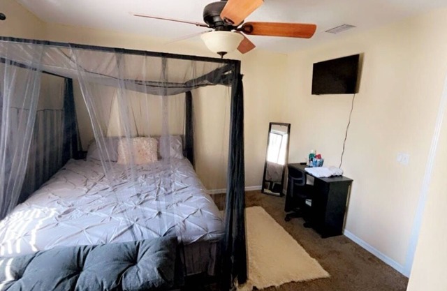 Cozy Private Room in Riverview Fl