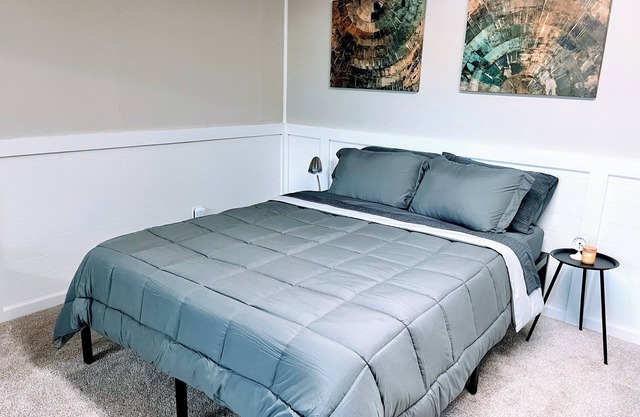 Cozy & Private Unit - Mins away from WVU, Stadium, Hospitals, Free parking