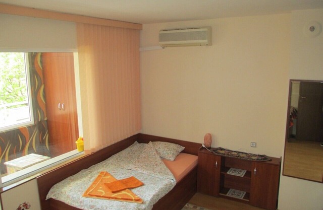 Cozy quiet studio apartment in central Varna