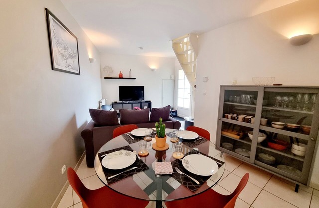 Cozy quiet townhouse with patio