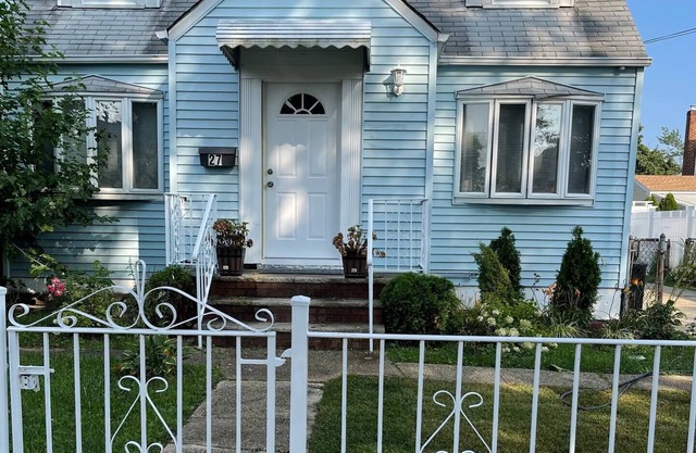 COZY REST 3BDRM HOME AWAY FROM HOME W/DECK