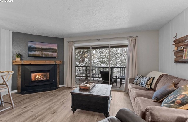 Cozy retreat near downtown, amphitheater, short walk to Deschutes river, has AC!