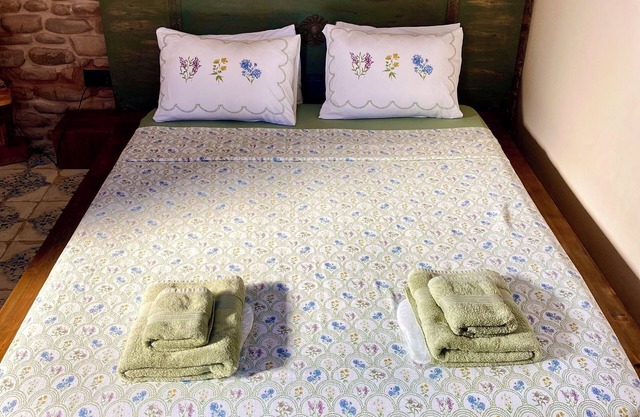 Cozy rooms in lovely Çanakkale Eceabat Alcitepe village with AC, WiFi, garden