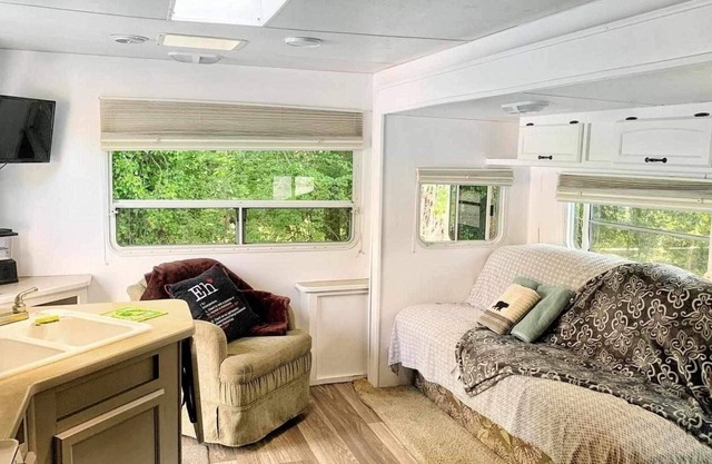 Cozy RV Staycation!