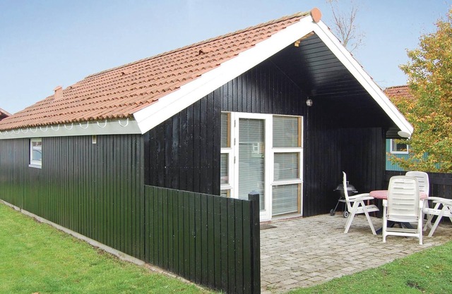 Cozy, small cottage in the beautiful countryside near Hovborg.