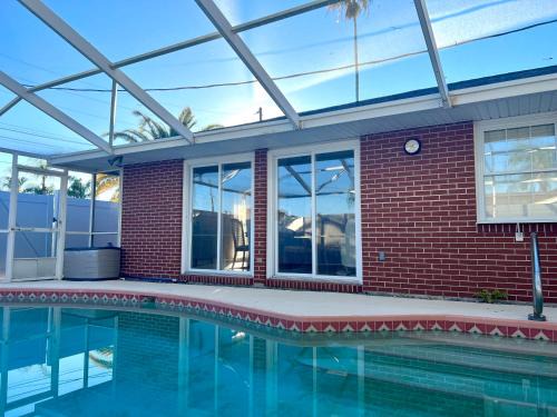 Cozy Spot, 5 Min Away from Beach