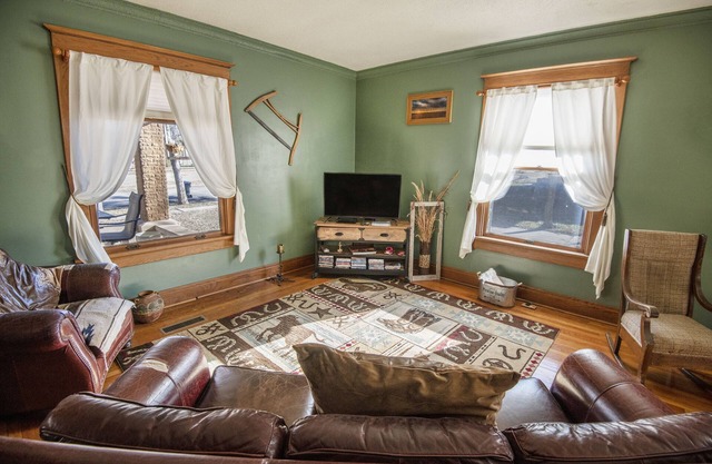 Cozy Stone & Brick home in the heart of the Beautiful Flint Hills