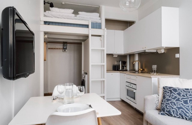 Cozy Studio Apartment in Kallio