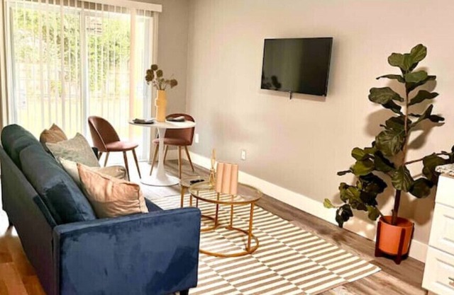 Cozy Studio Suite In Heart Of Huntsville