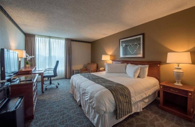 Cozy Studio w Indoor Pool at Lakeview Golf Resort