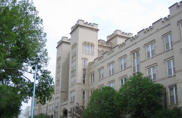 Cozy Suite in Historic Marymount College Building