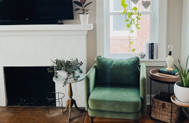 Cozy Third Floor Condo with Patio, Historic Charm in Walkable Neighborhood