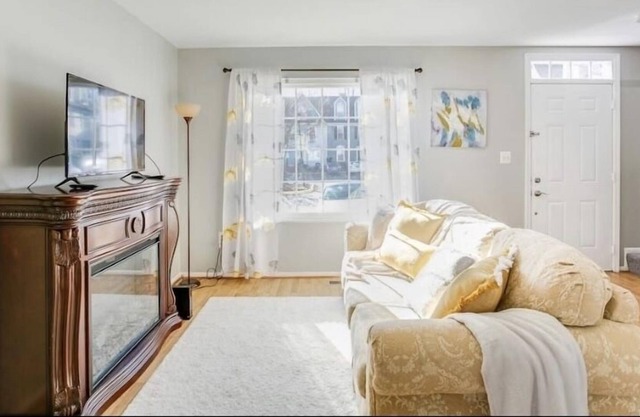 Cozy town home in North Beach MD