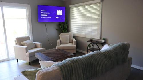 Cozy Townhome Close to Old Town