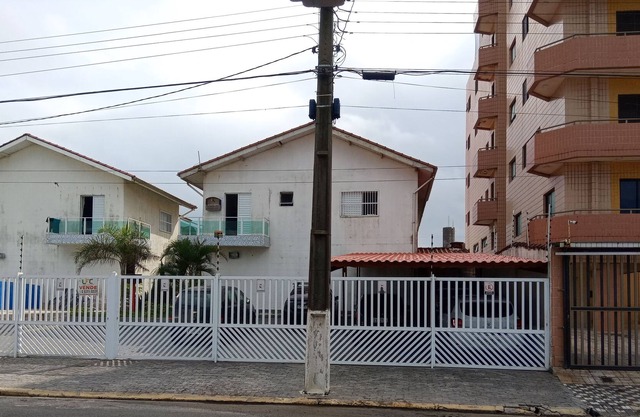 Cozy Townhouse in Gated Community in Front of the Beach