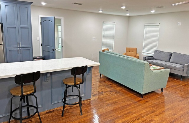 Cozy two bedroom near the airport with a large backyard