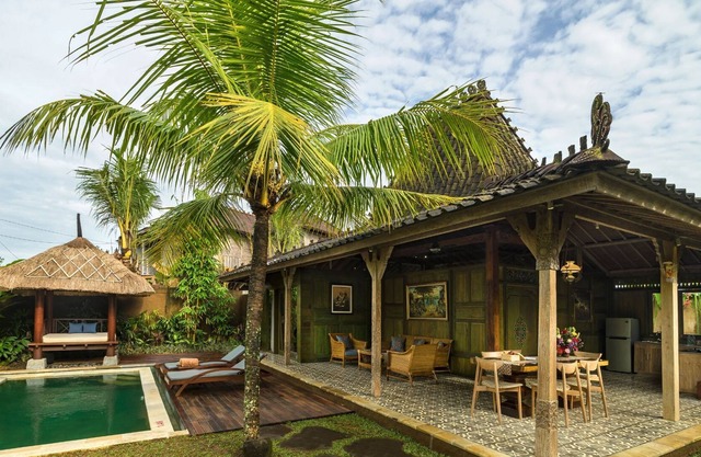 Cozy Two Bedroom Villa with Private Pool near Ubud