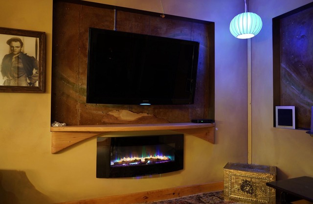 Cozy Upscale Getaway - Fantastic Location