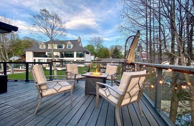 Cozy waterfront cottage in a tranquil area