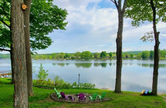 Cozy waterfront cottage on Rushford Lake, Sleeps 8, Central Air, & AMAZING dock!