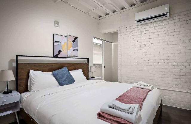 CozySuites NLG - Modern 1BR condo #31