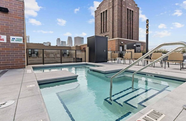 CozySuites NLG - Modern studio condo #19