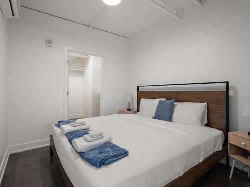 CozySuites NLG - Modern 1BR condo #33