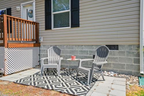 Crabby Pines - Pet friendly modern accommodations!