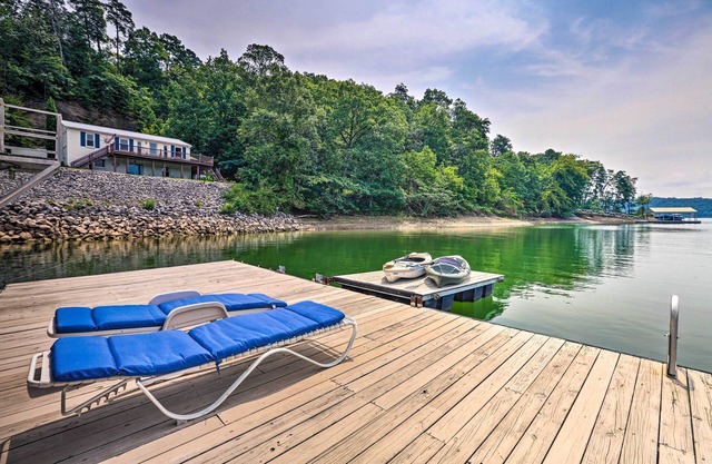 Crane's Nest: 4 BR, 2 BA House in Crane Hill, Sleeps 8