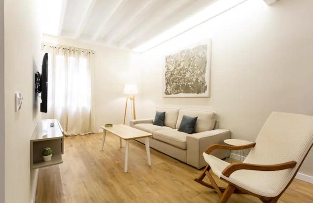 Cream homes La Rambla, TURISMO DE INTERIOR