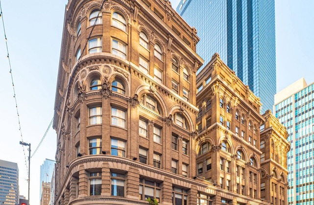 Creative luxury loft in the heart of Downtown Dallas!