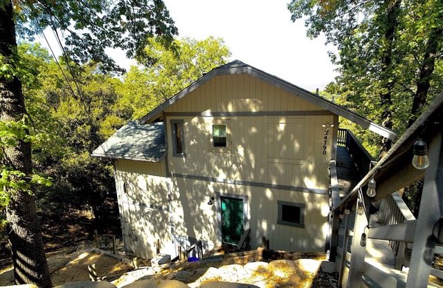 Crestline Hideaway