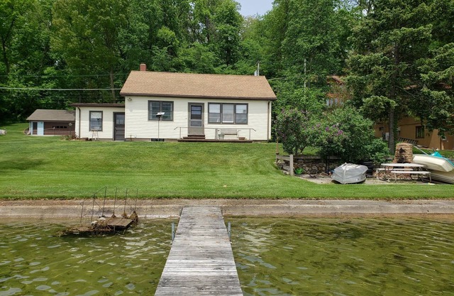 Crooked Lake Lakefront Cottage on First Basin