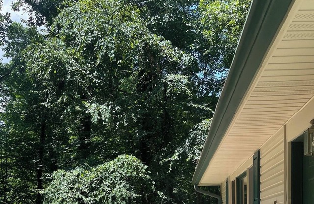 Cross Street Cabin