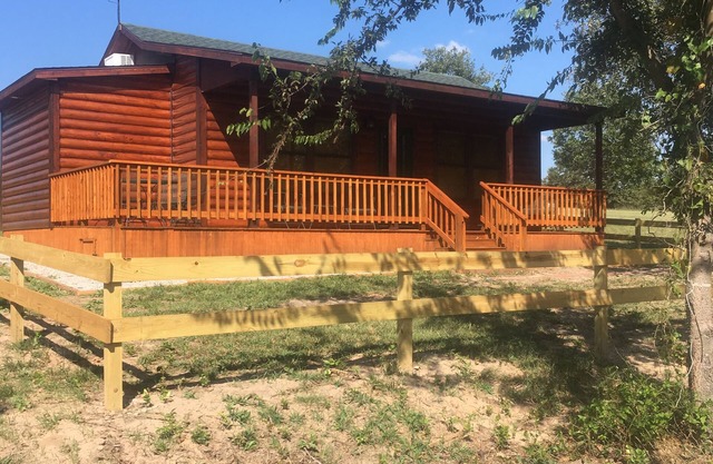 Cross Timbers Country Cabin #1