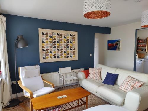 Crow's Nest Glandore - 3 - Self Catering