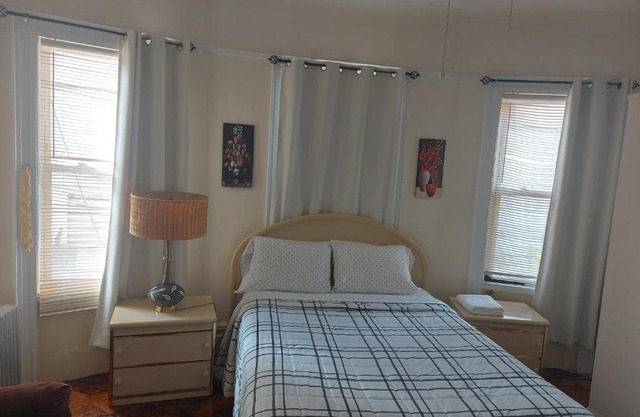 Crsytal Chateau Room Rental