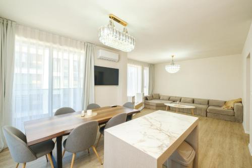 Crystal Luxe 2-Bedroom