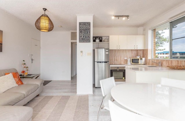 Crystal Waters 6 - 2 bedroom, town central