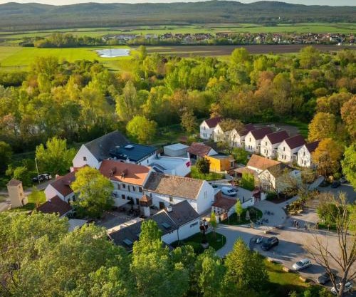 CSELLO MÜHLE OSLIP, Eventlocation, Gastronomie & Nächtigung