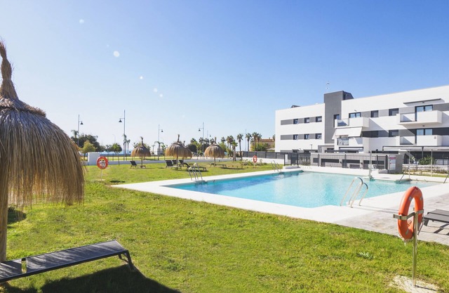 Cubo's Apartamento Marques & Parking/community pool/air conditioning/free wifi