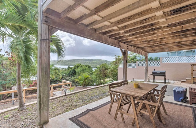 Culebra Bungalow w/Bay Views & Modern Amenities!