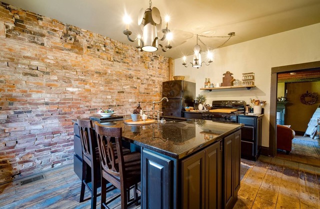 Cumberland House - A Cozy Historical Stay