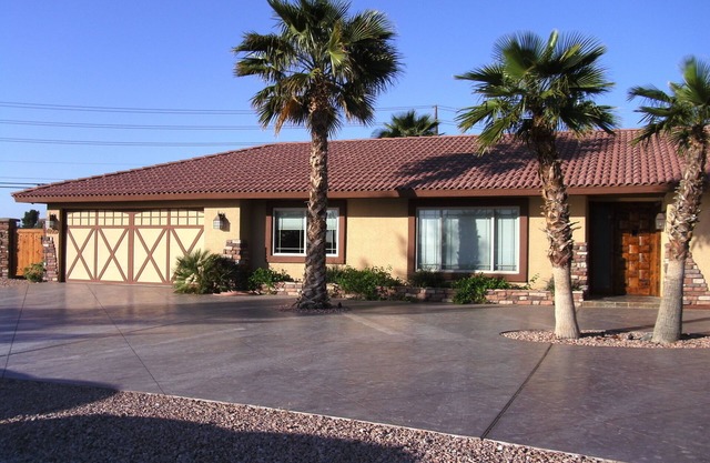 Custom Ranch Not A Track Home 1/2 Acre Lot 1/2 Mile from the Strip