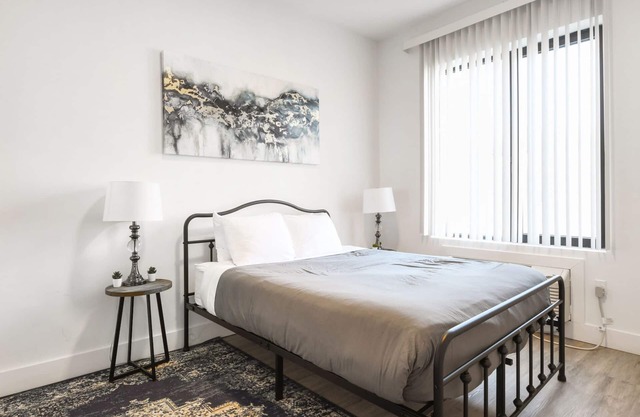 Cute 1BR next to EWR 3515