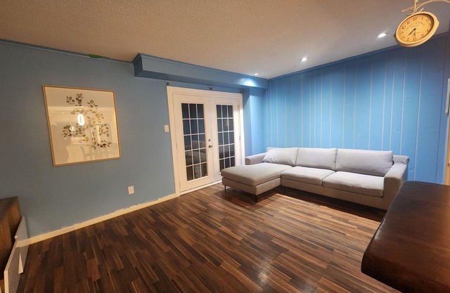 Cute and Cozy home in Brampton. Central Location at Affordable Prices