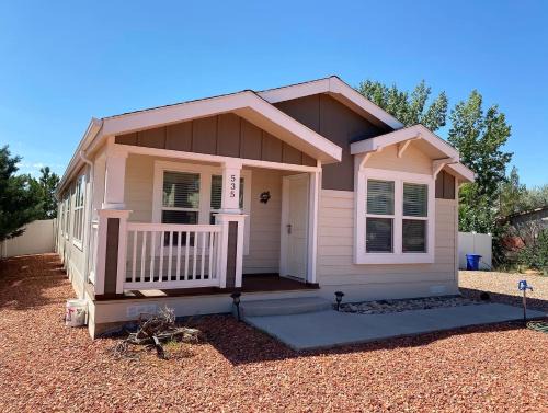 Cute Kanab Cottage Pet-Friendly & Modern