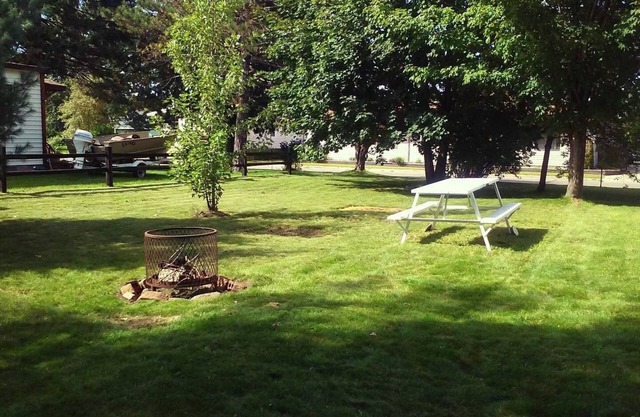 CUYUNA - BIKE RACK COTTAGE
