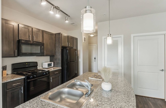 Cypress 9206I New Construction 1Bd Apt I Gated